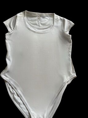 NWT Old Navy-Short Cap Sleeve Scoop-Neck Bodysuit - Bright White - Size Large